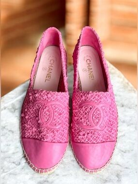 🆕 CHANEL Espadrille Flats